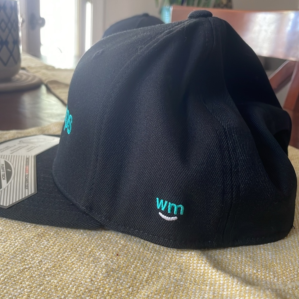 Weedmaps hat - Picture 2 of 3
